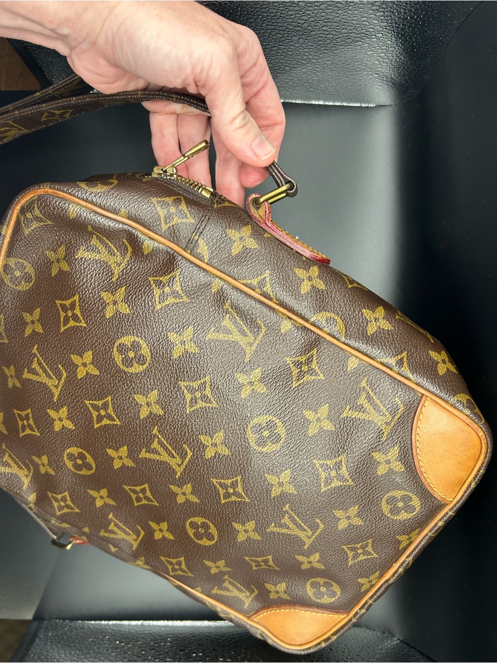 Vintage Louis Vuitton Danube MM Monogram Canvas Crossbody Messenger Bag - Picture 6 of 15
